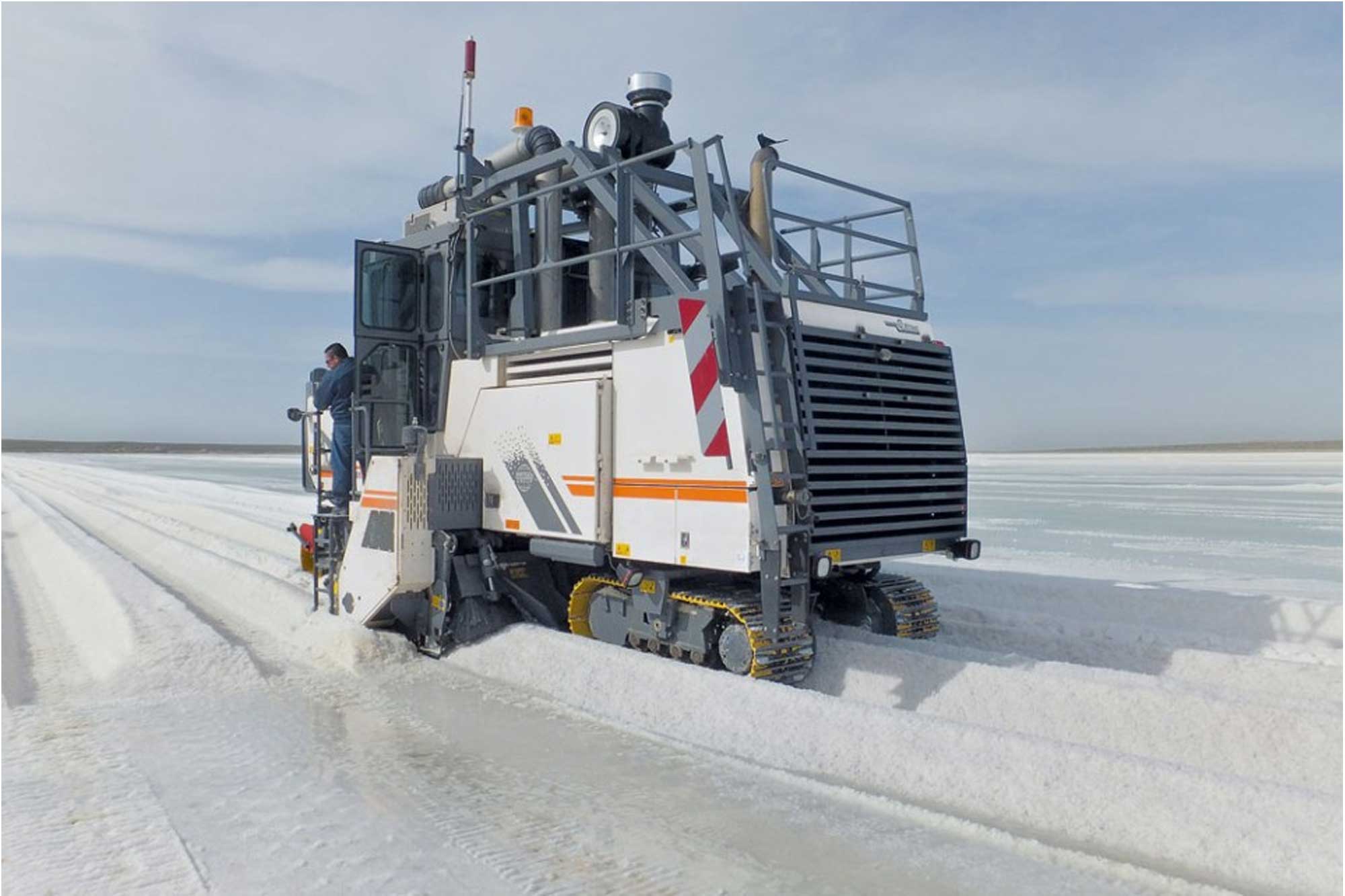 Rich salt harvest with the Wirtgen Surface Miner 2200 SM