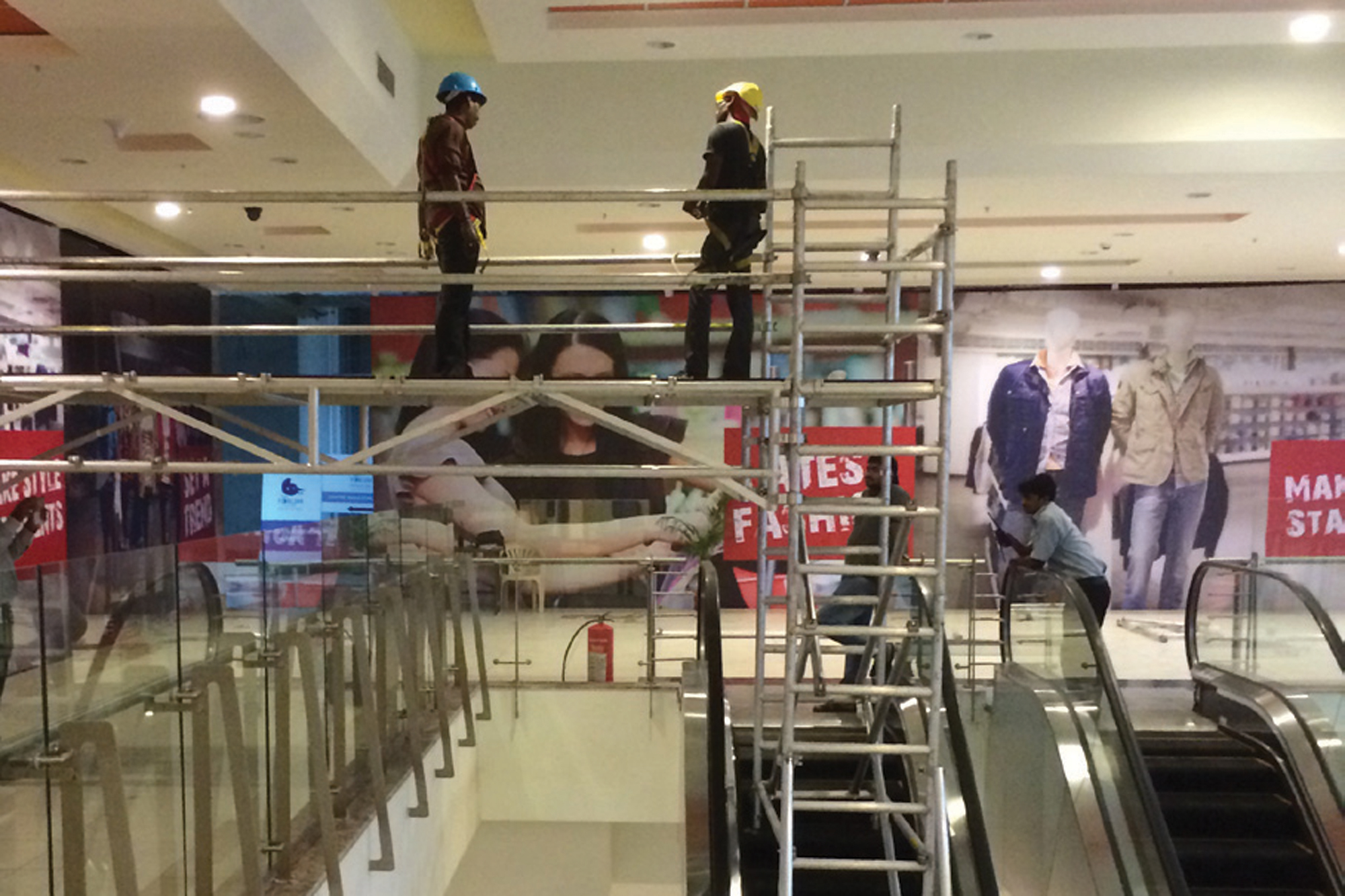 Mobile Access Platforms at Malls: Revolutionising Maintenance and Marketing