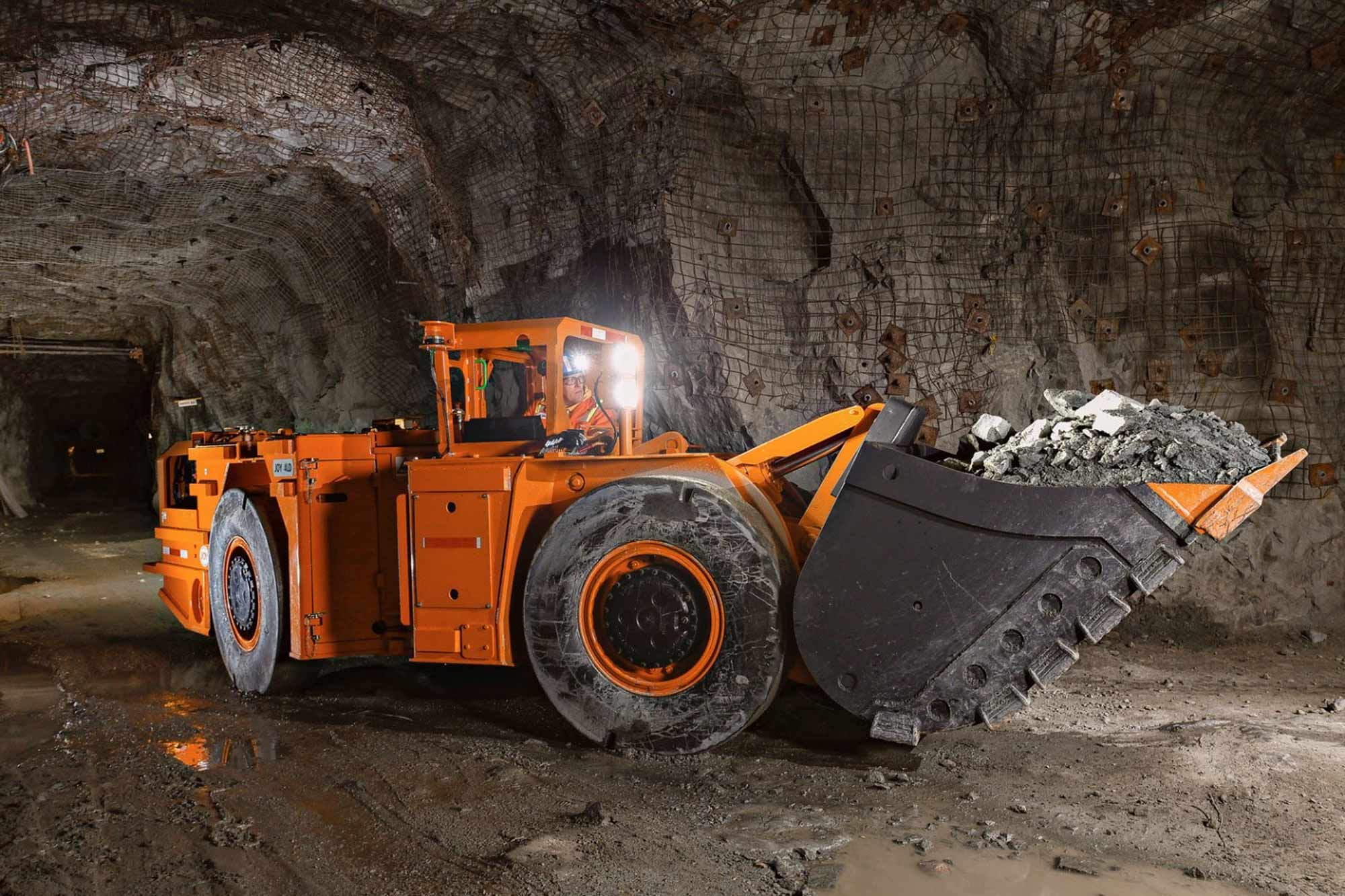 How to select equipment for underground mining