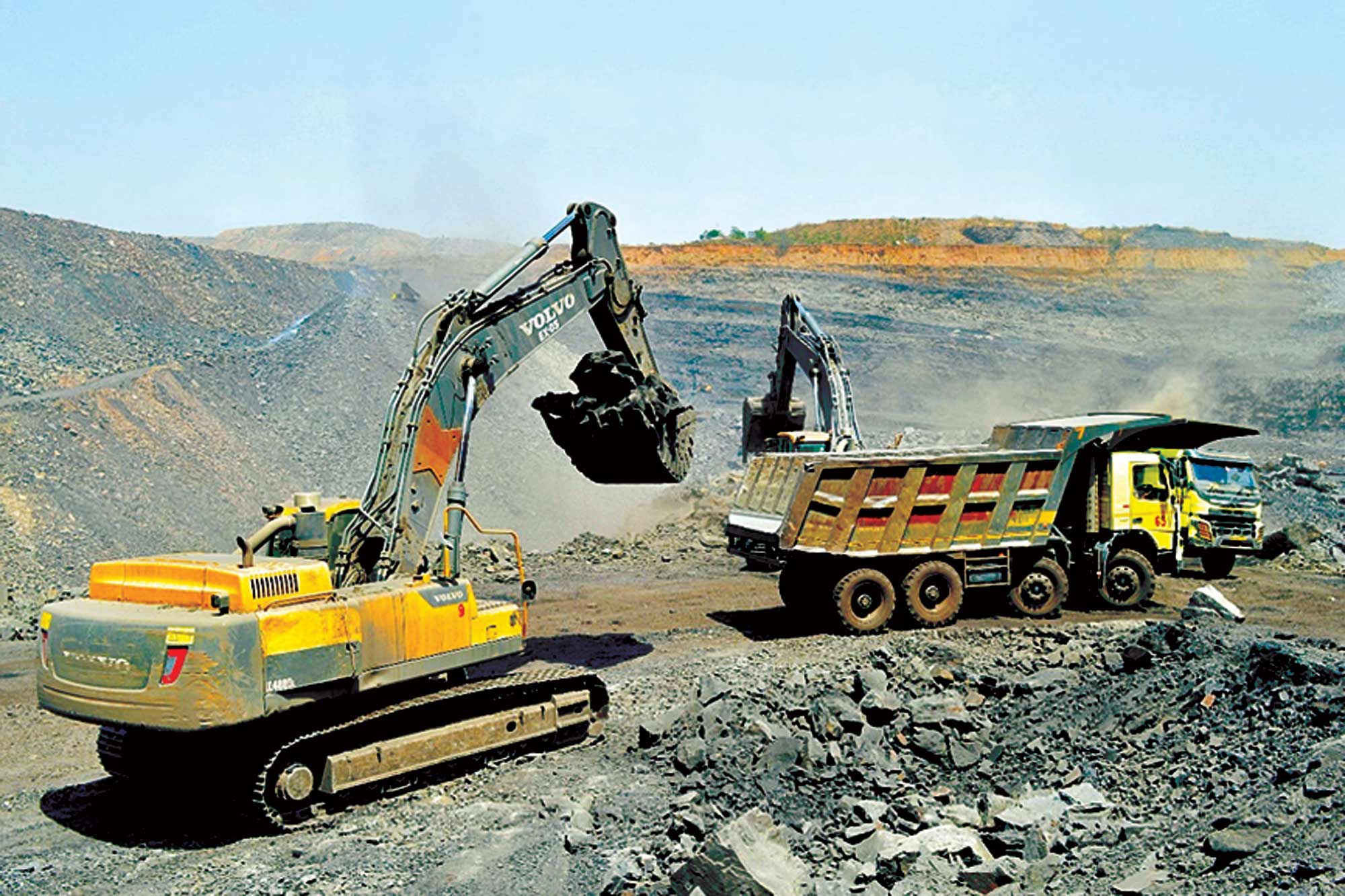 Volvo EC480DL delivers 90% uptime at Indian mine