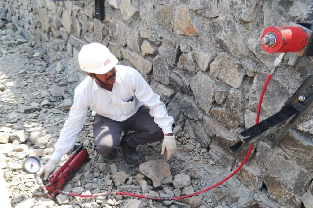 Turnkey solutions for cutting and fixing concrete structure