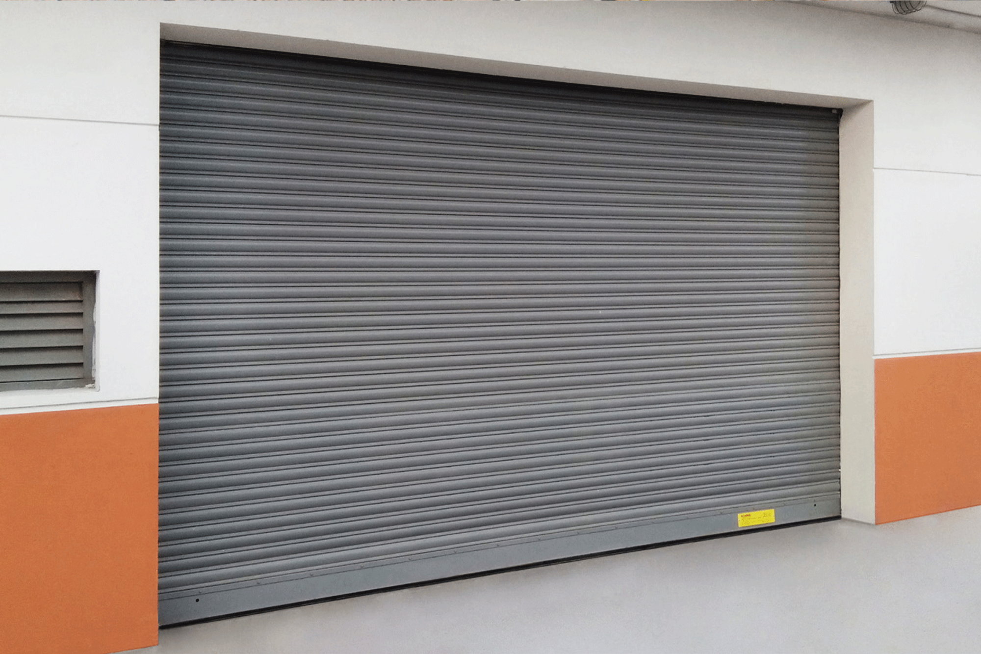 Quick to rebound, simple to operate roller shutters