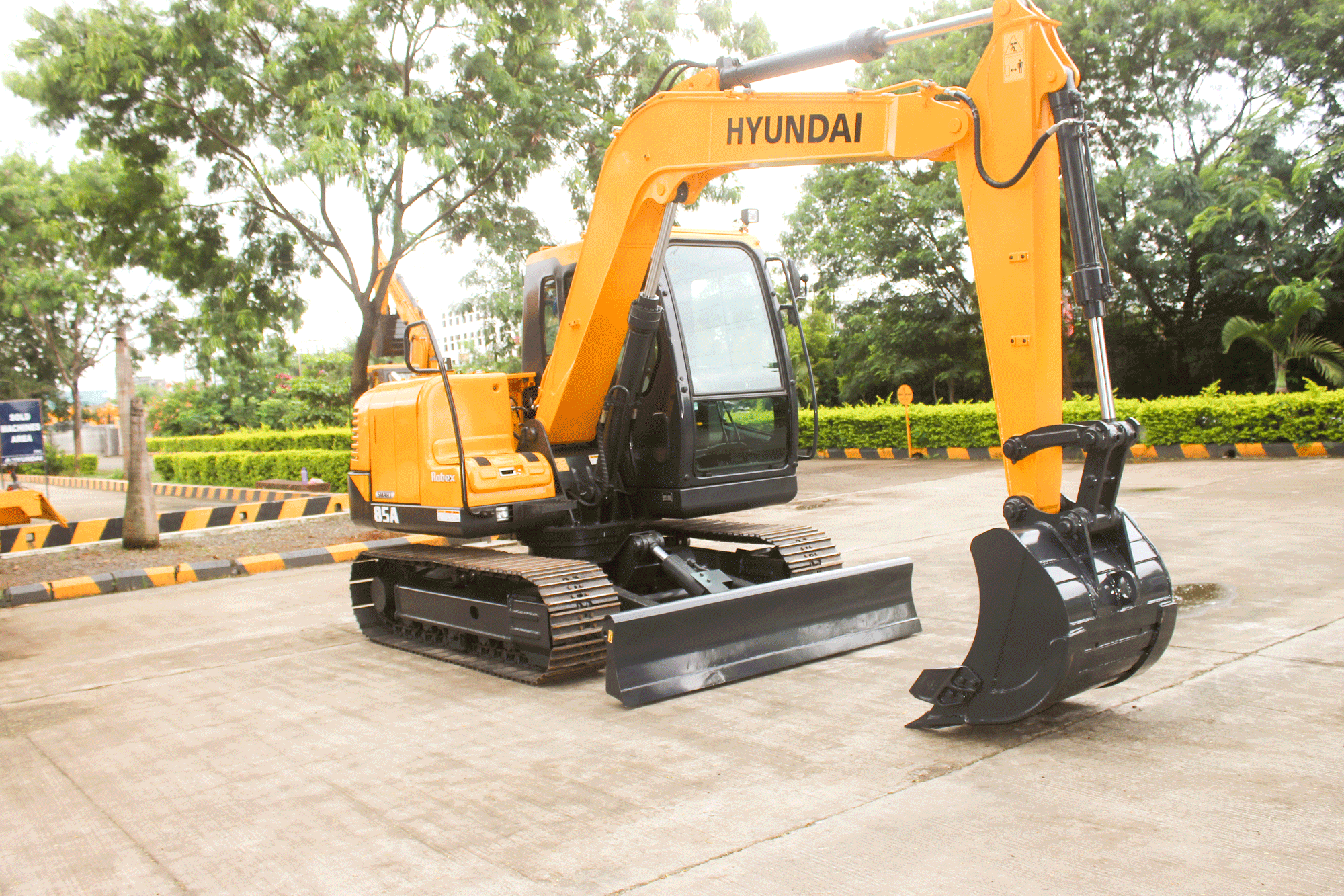 Hyundai CE India launches excavators and forklifts