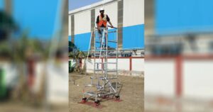 Aluminium scaffolding cantilever for construction applications