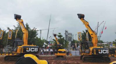 JCB 19C-1E_first fully-electric excavator_Road to Zero initiative_B2B Purchase 