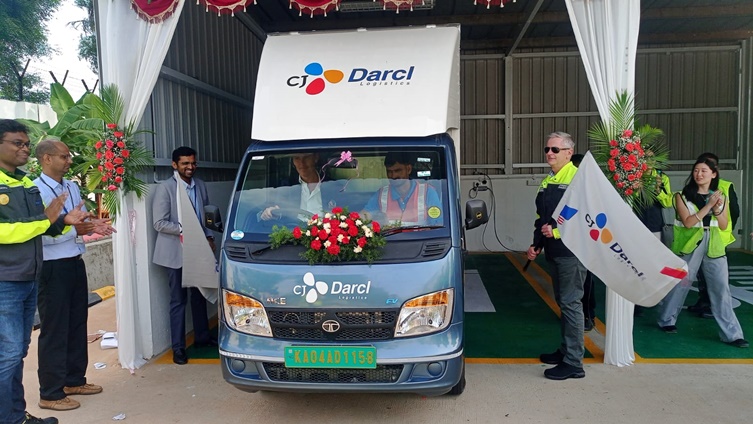 CJ DARCL embraces sustainability; debut in EV for intra-city cargo run