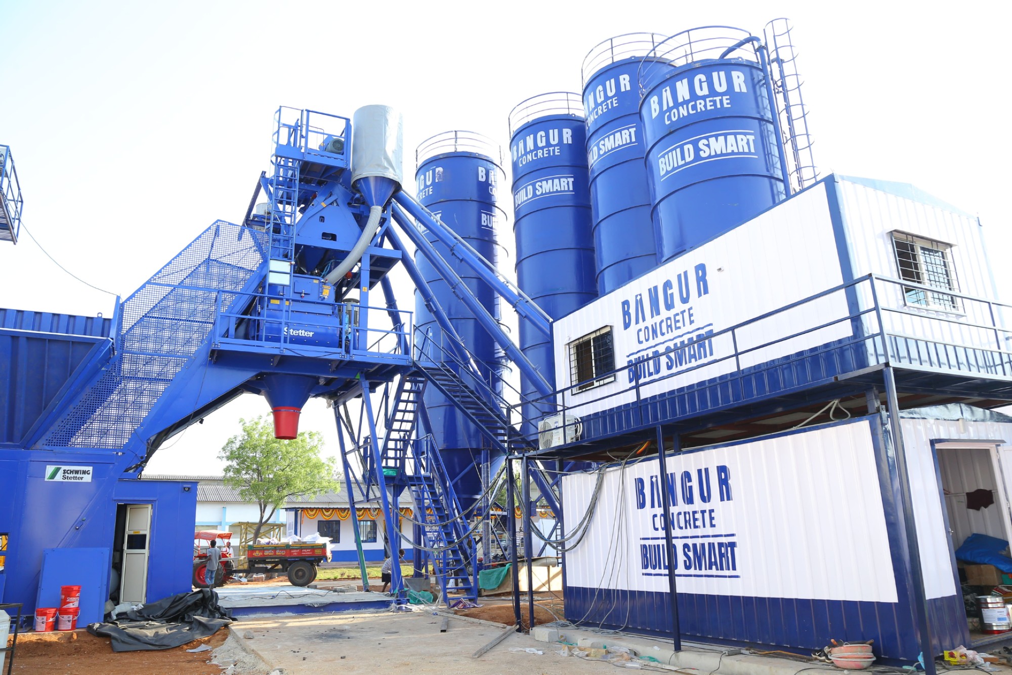 Shree Cement Limited announced the launch of Bangur Concrete with the commissioning of its first Greenfield Ready Mix Concrete (RMC) plant in Hyderabad.
