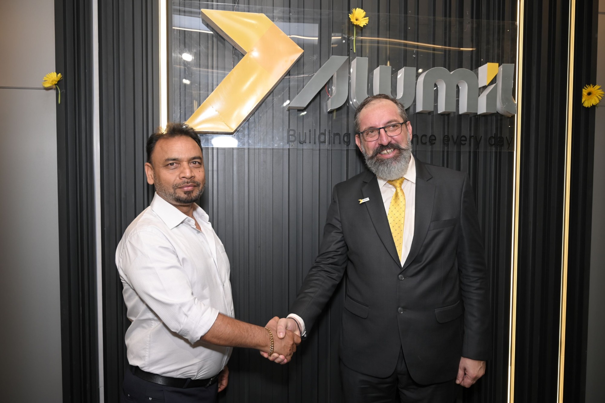 Alumil India opens its first exclusive partner showroom in Nagpur _ B2B