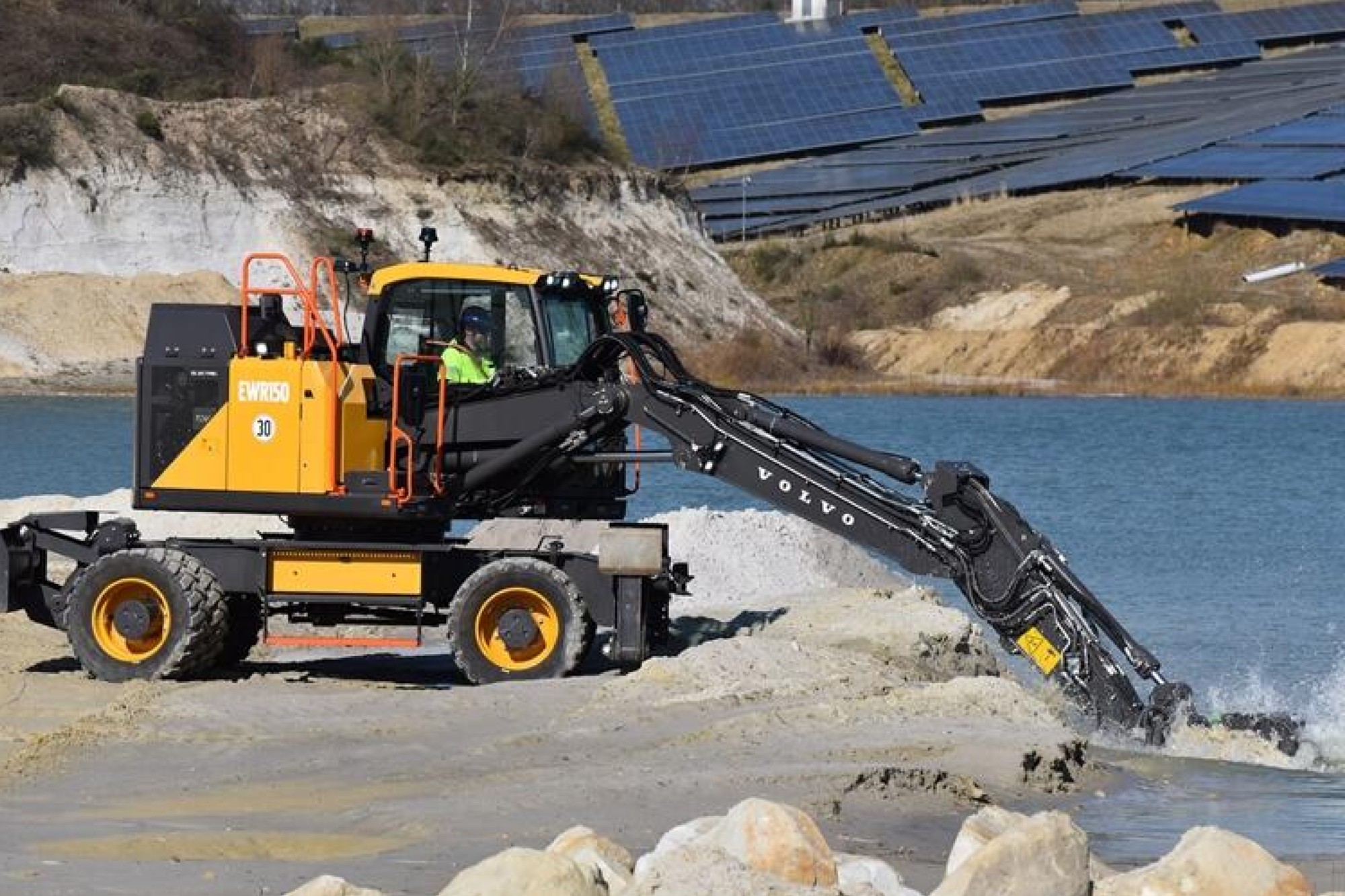 Volvo_CE_B2B